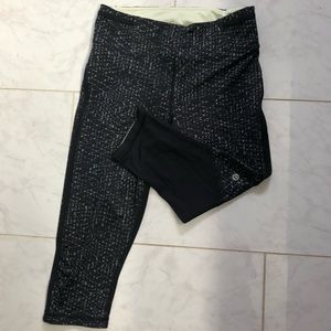 Lululemon crop pants